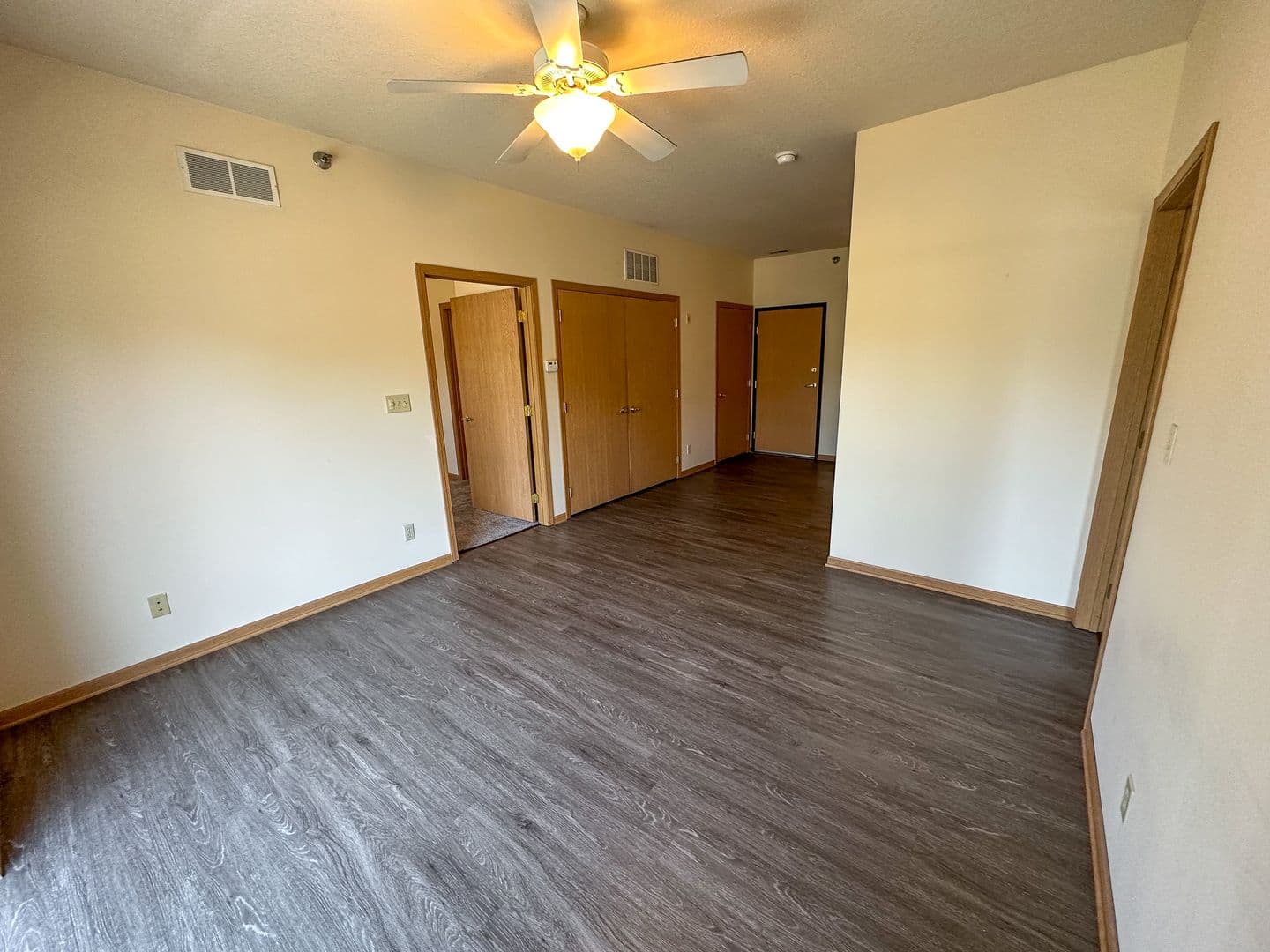 Ames Apartment: 210 Gray Ave