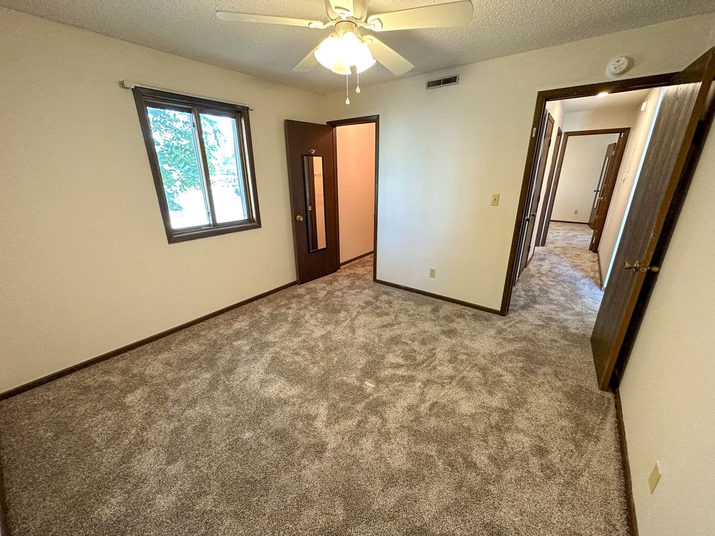 Ames Apartment: 126 Beedle Drive