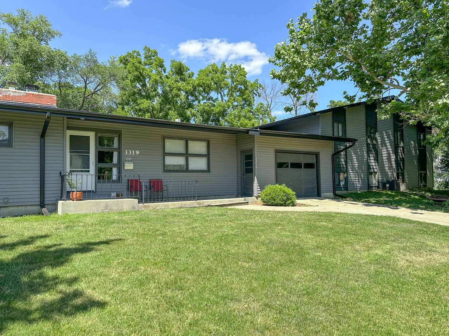 Ames Apartment: 3319 Story Street