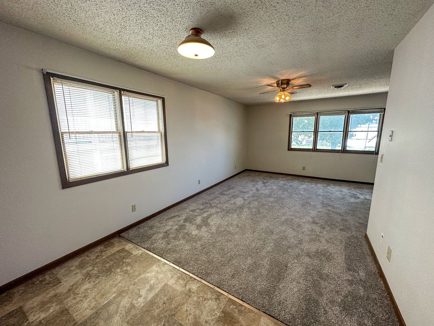 Ames Apartment: 212 S Walnut Ave