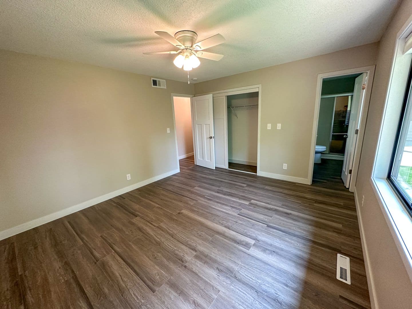 Ames House: 3419 Taft Ave