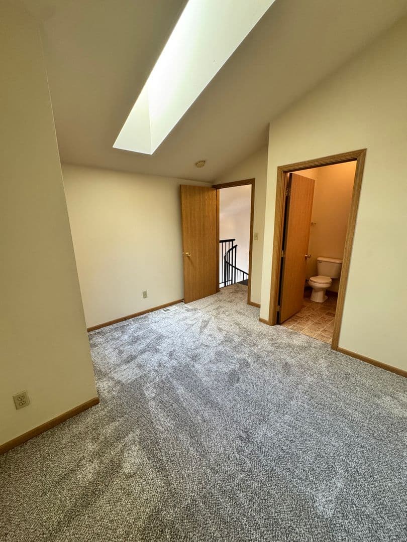 Ames Apartment: 210 Gray Ave