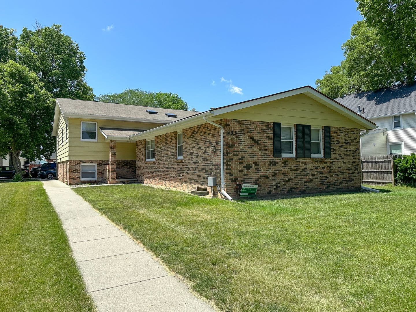 Ames Apartment: 205 Washington Ave