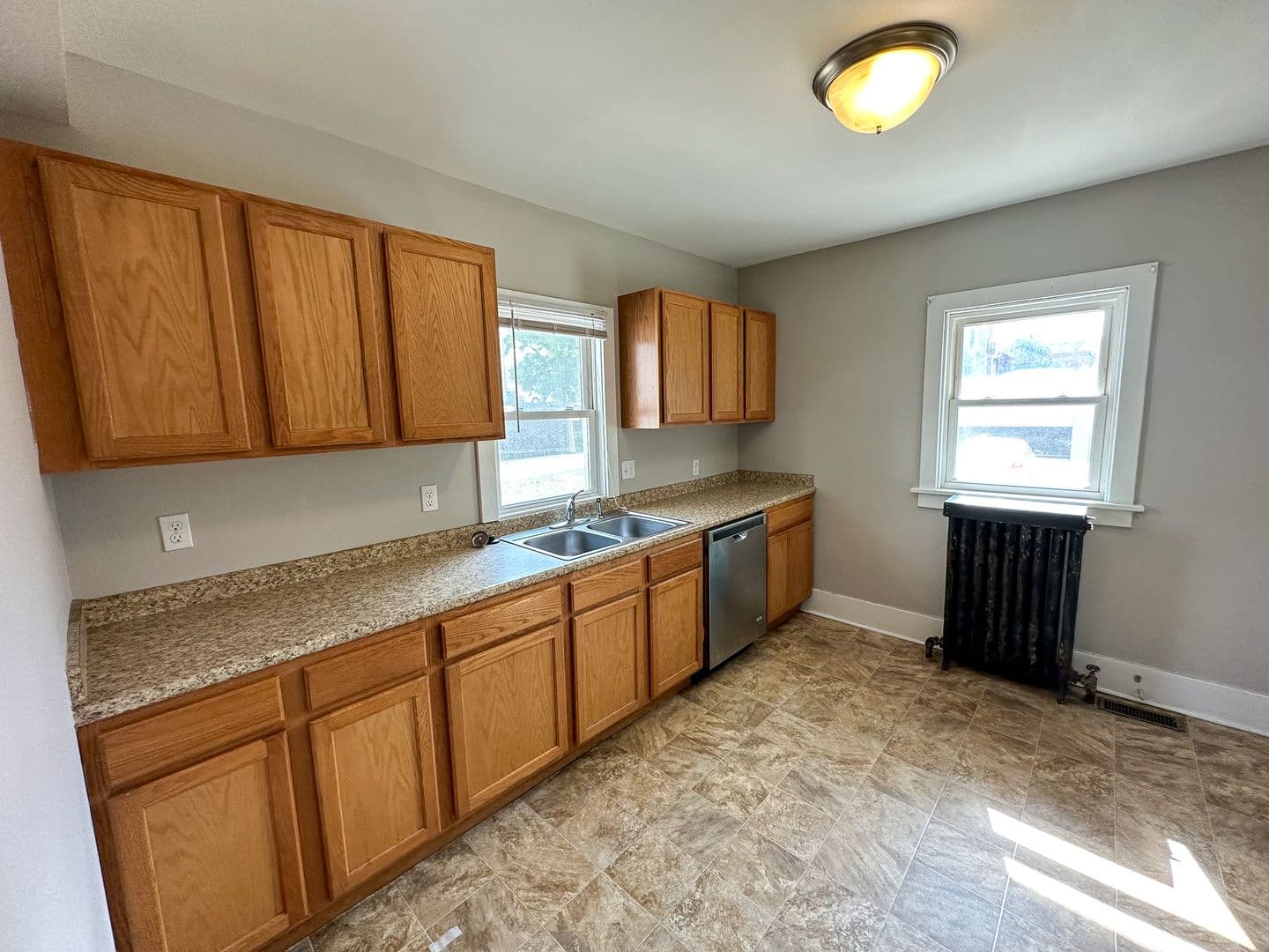 Ames House: 225 Sheldon Ave