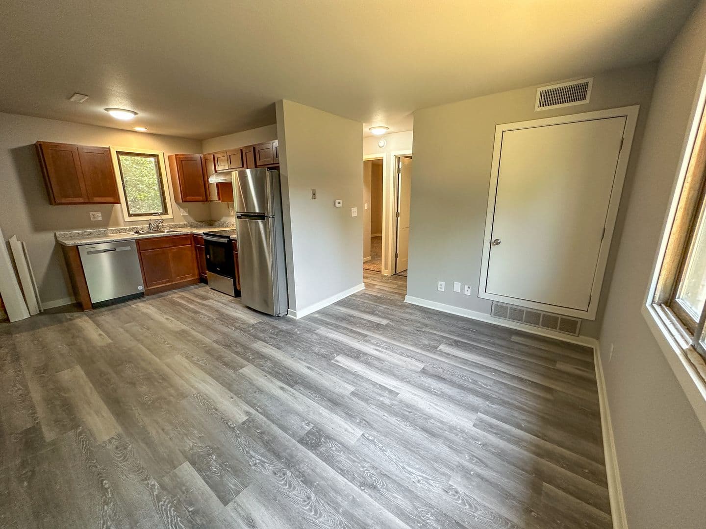 Ames Apartment: 3319 Story Street