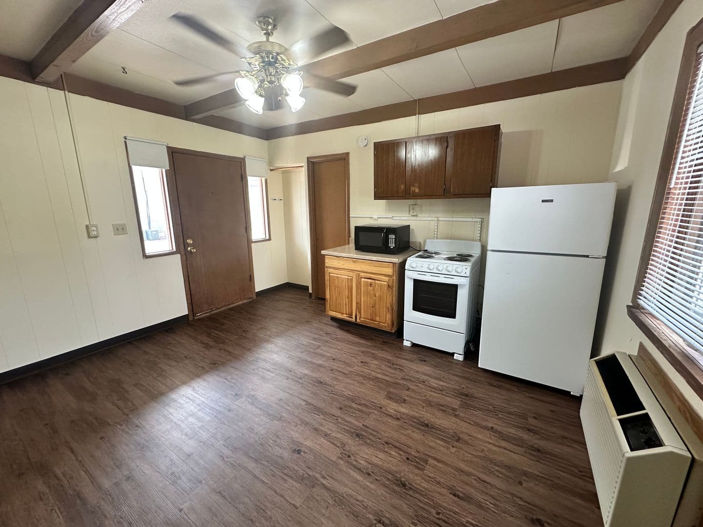 Ames Apartment: 4216 Lincoln Swing St