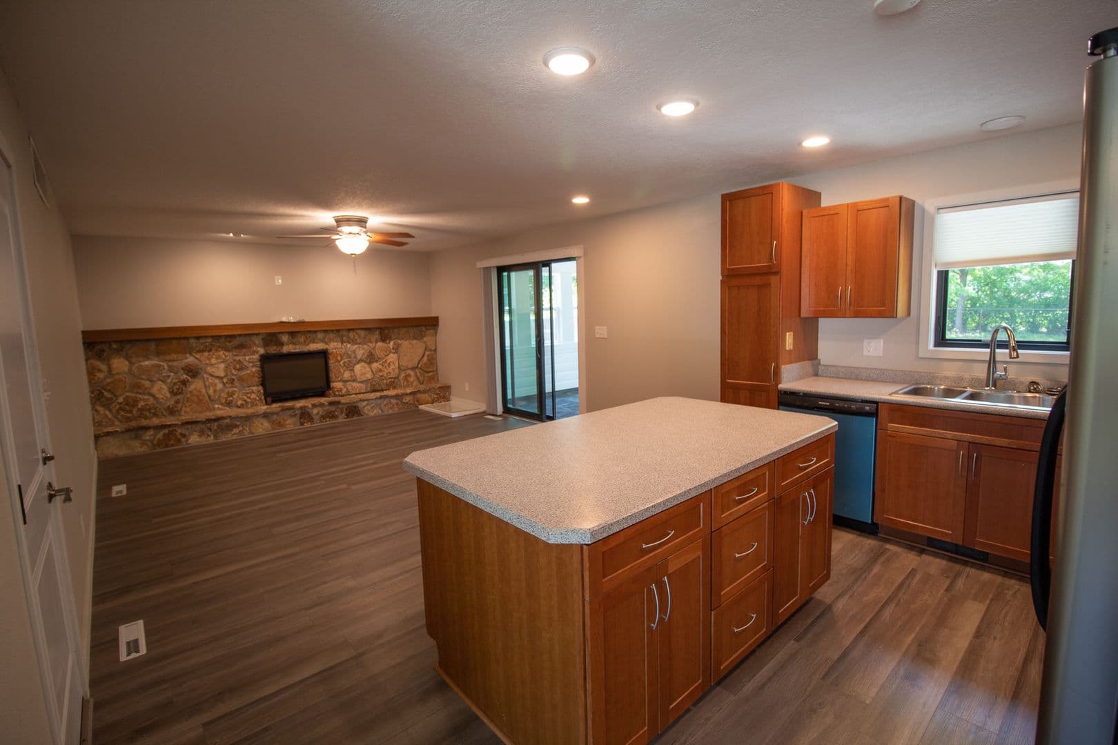 Ames House: 3419 Taft Ave