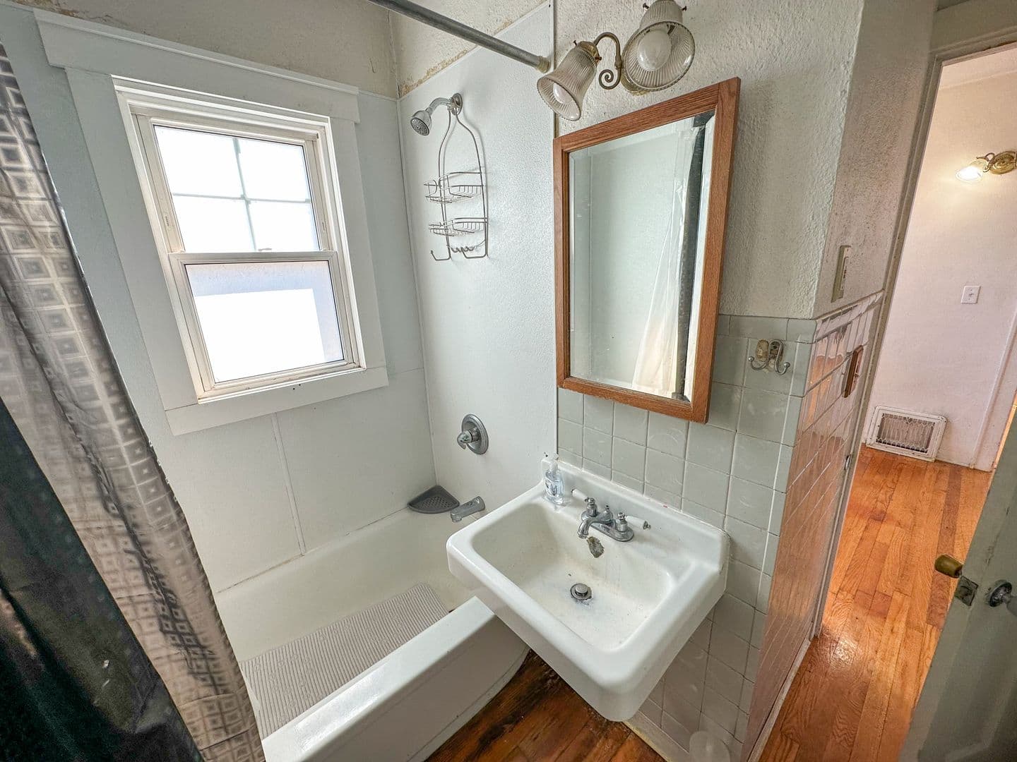 Ames House: 1431 Summit