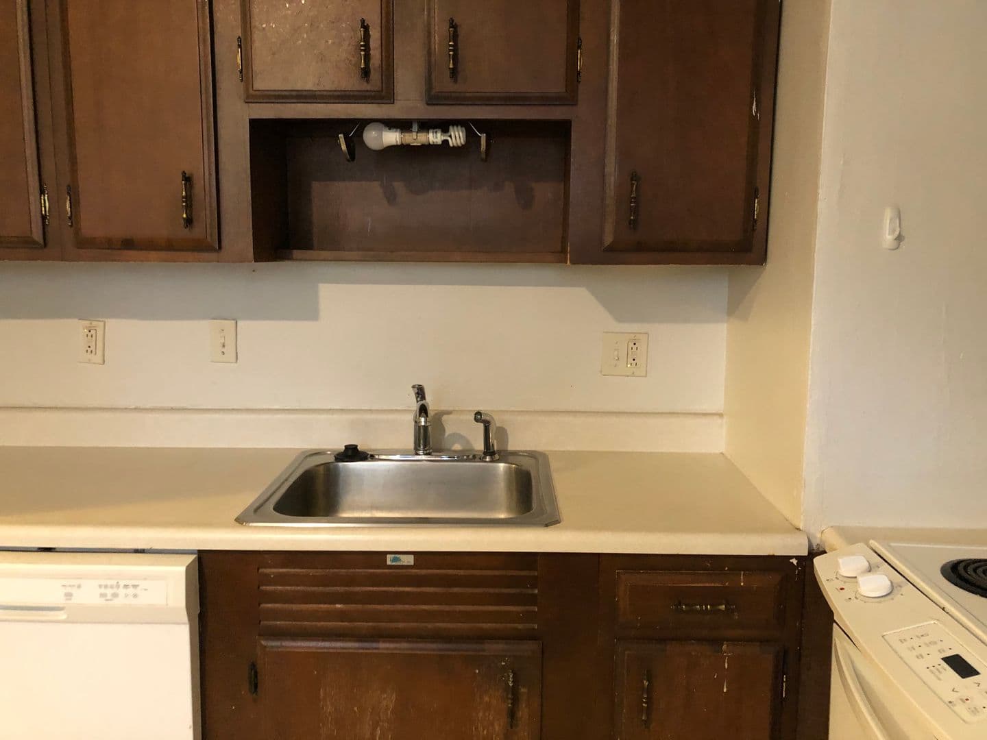 Ames Apartment: 121 Howard Ave
