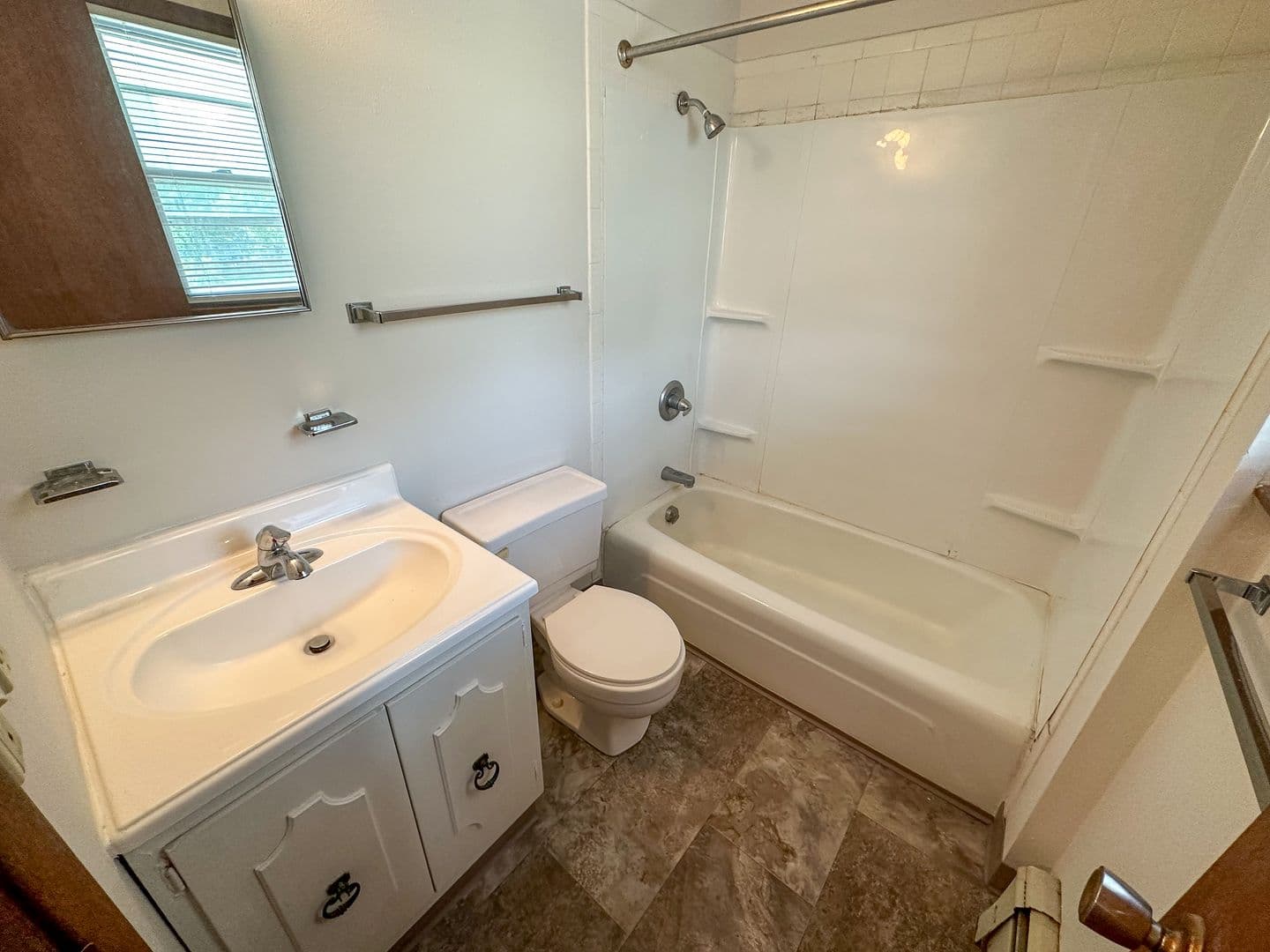 Ames Apartment: 2931 West St