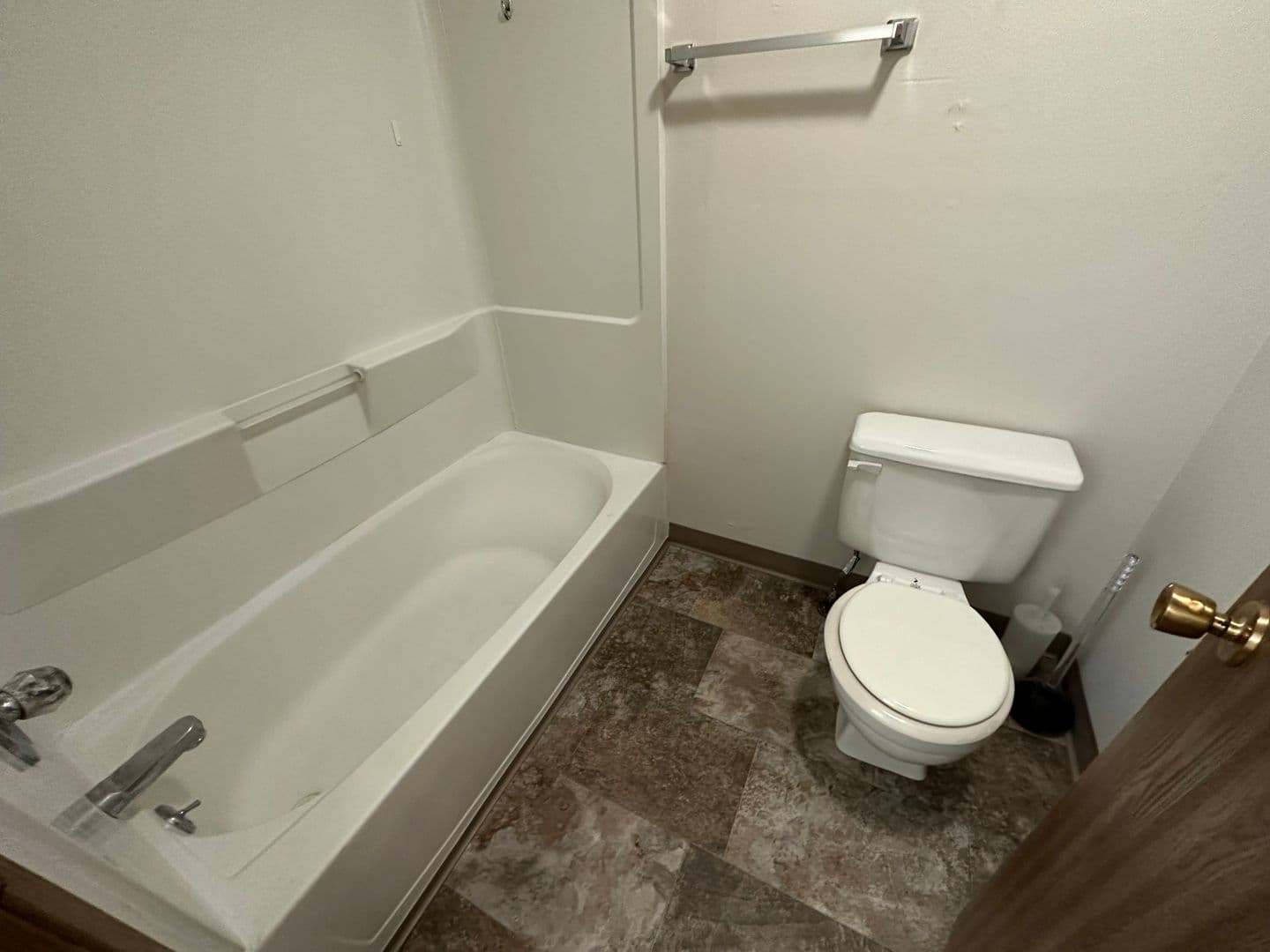 Ames Apartment: 1525 Little Bluestem Ct