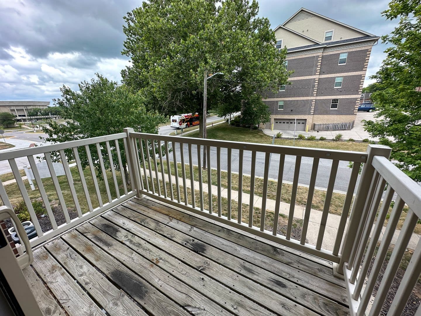 Ames Apartment: 121 Beach Ave