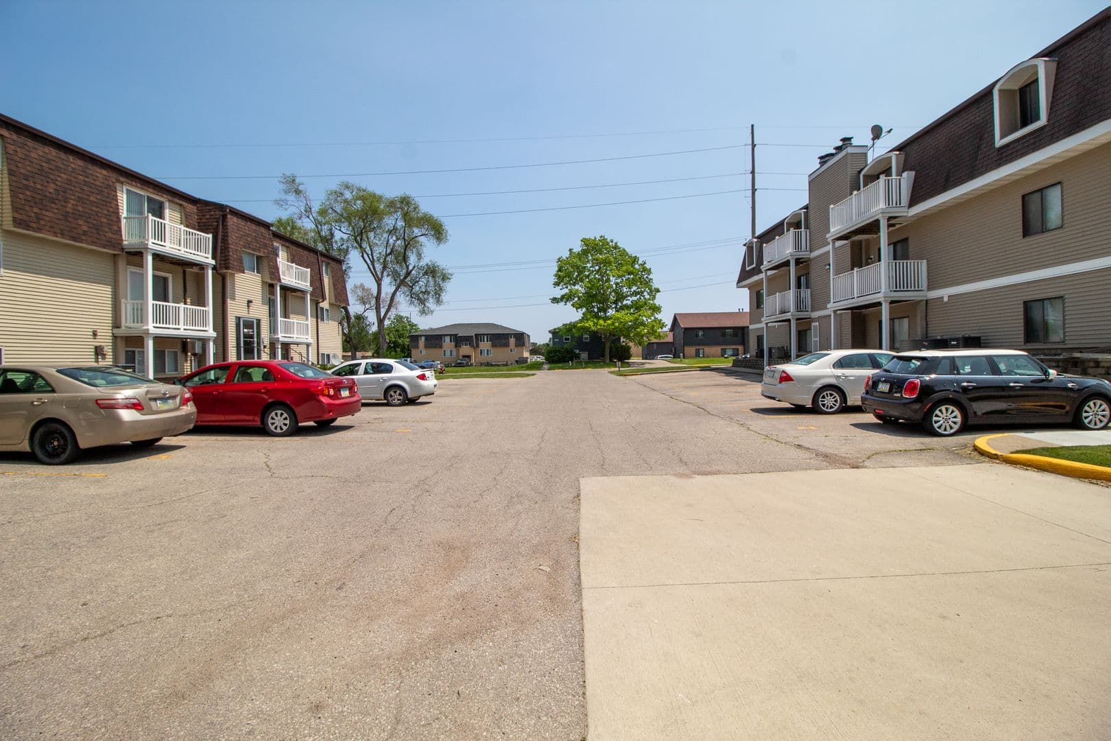 Ames Apartment: 1217 Delaware Ave