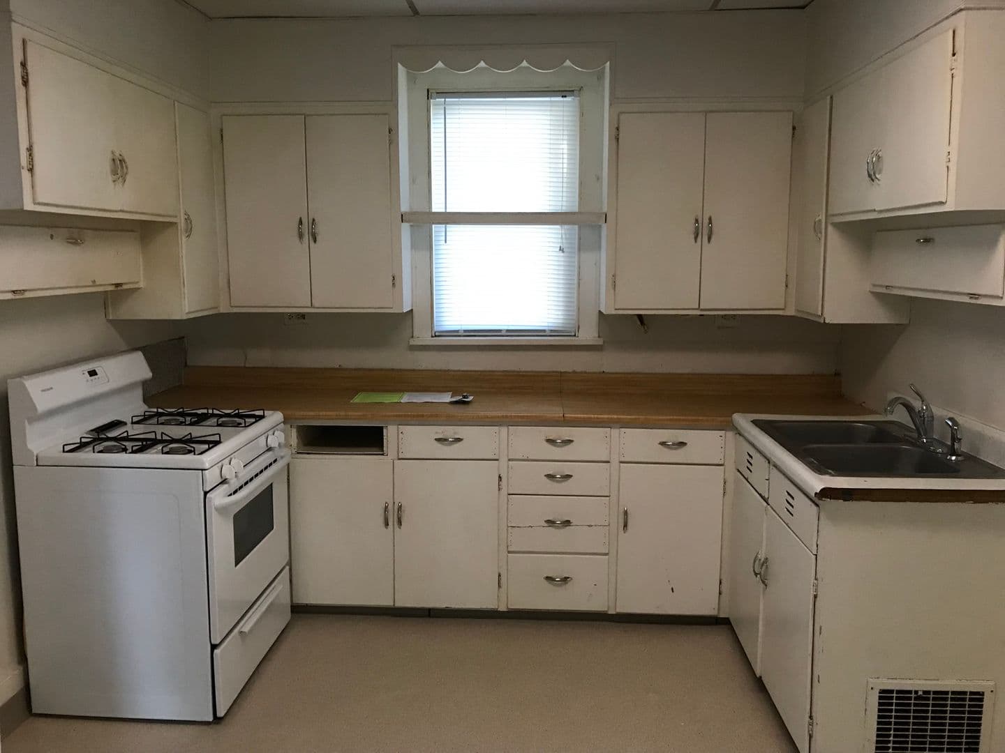 Ames House: 2862 Lincoln Way