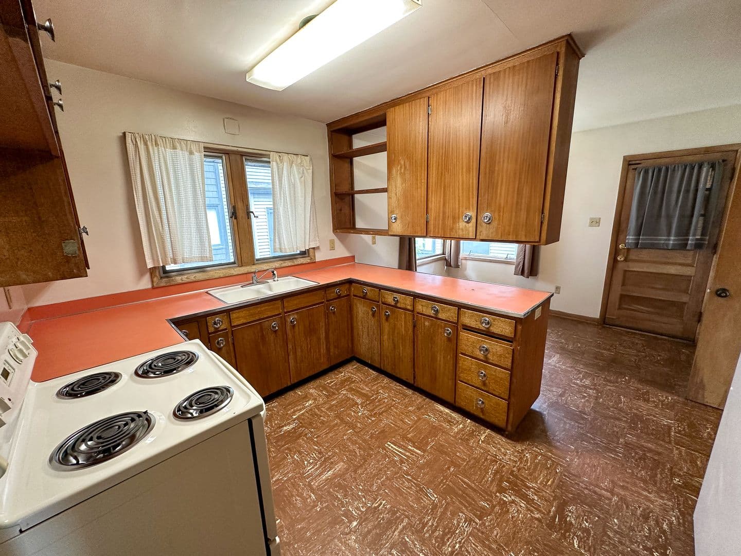 Ames Apartment: 3319 Story Street