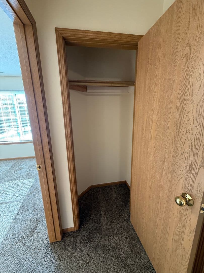 Ames Apartment: 219 Crystal St