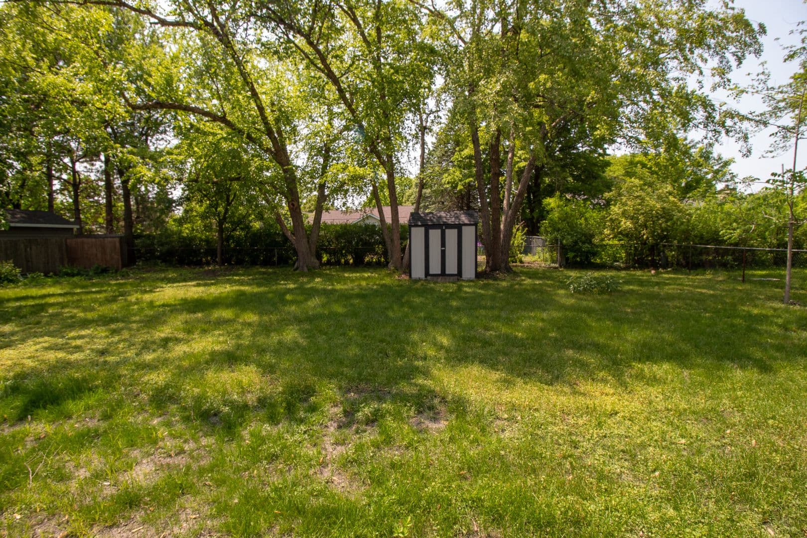 Ames House: 3419 Taft Ave