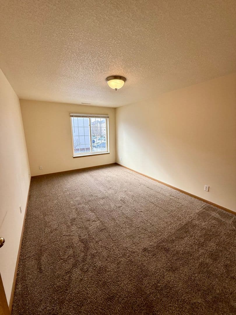 Ames Apartment: 219 Crystal St