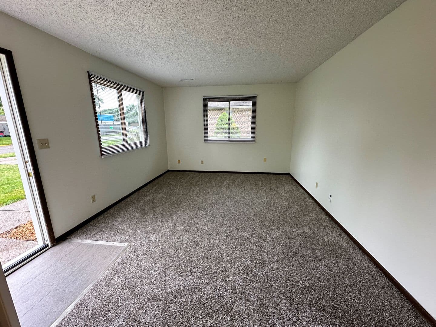 Ames Apartment: 219 Washington Ave