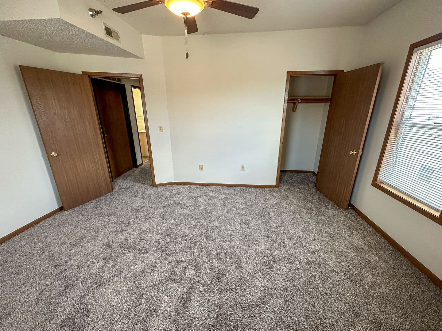 Ames Apartment: 2717 West St
