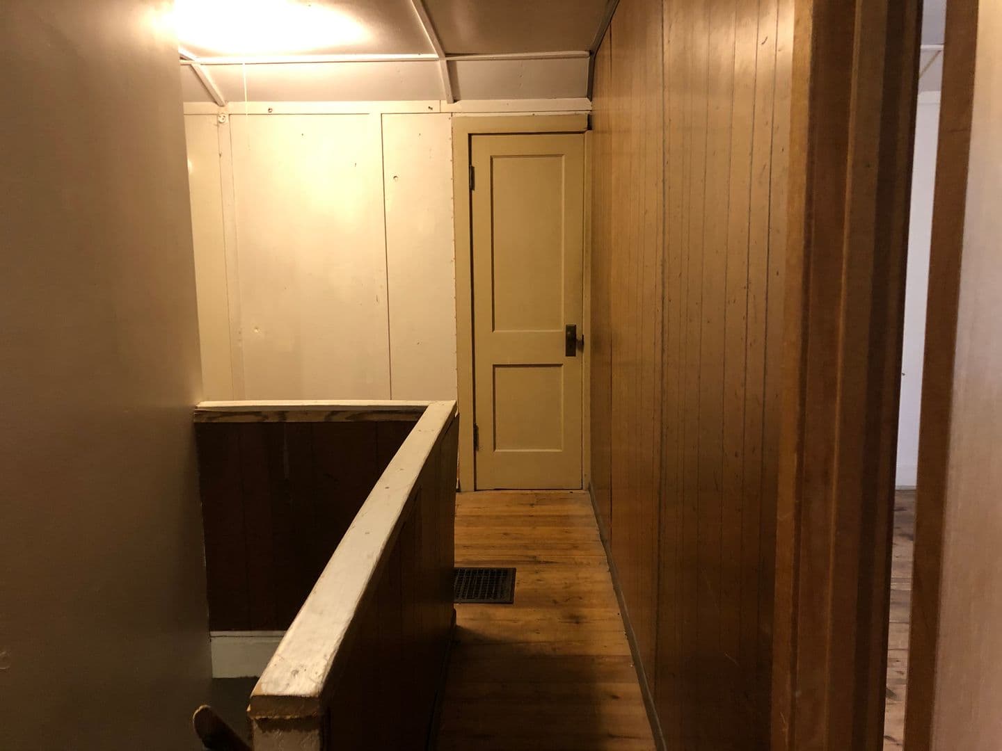 Ames Apartment: 121 Howard Ave