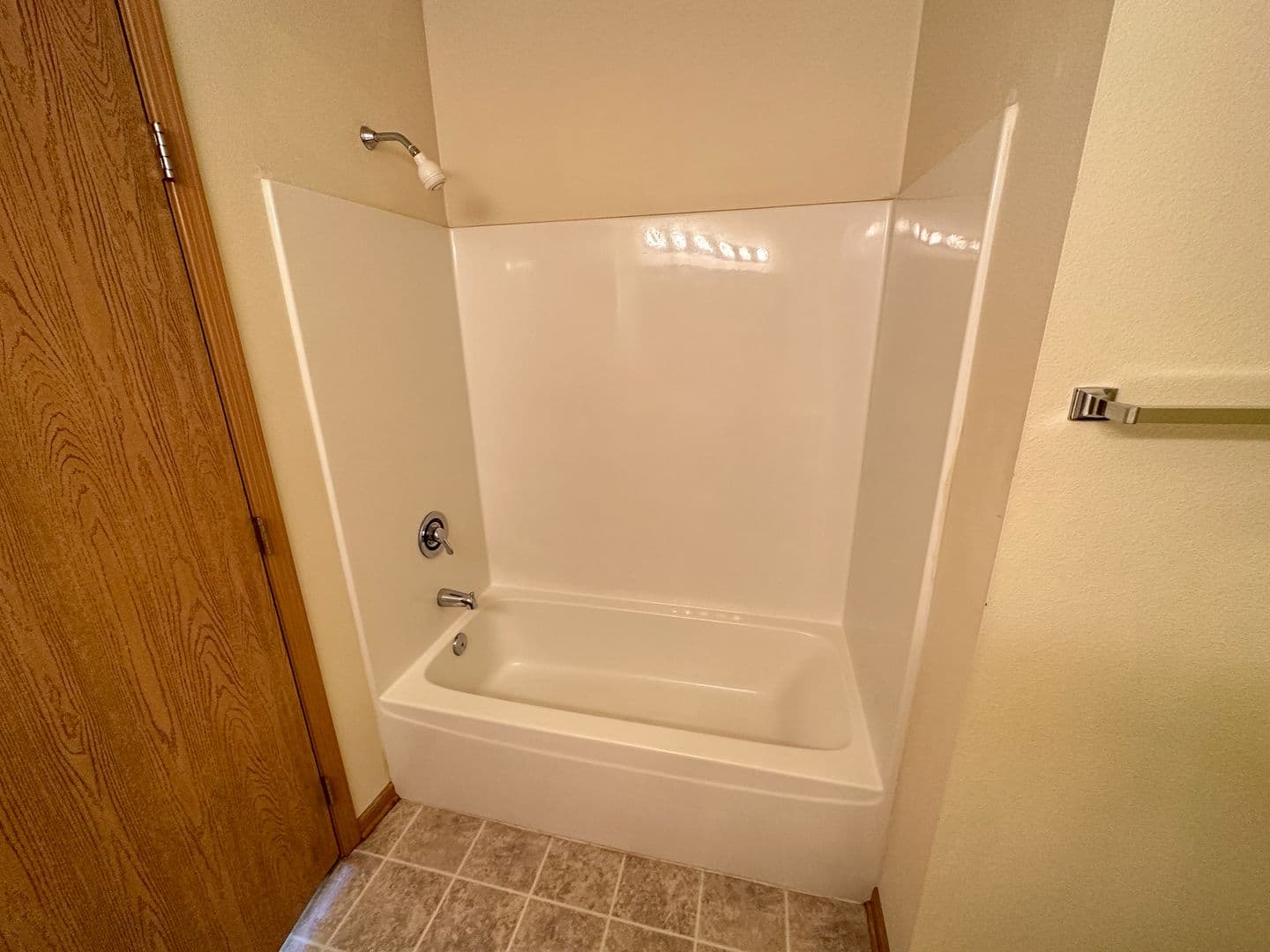 Ames Apartment: 205 Beach Ave