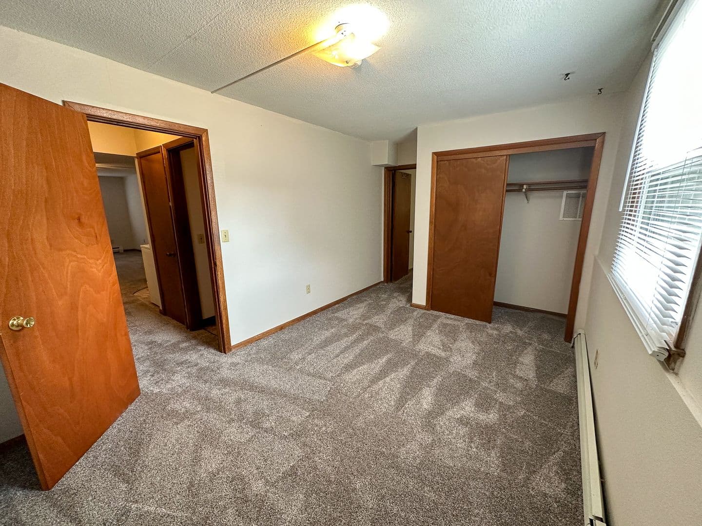 Ames Apartment: 2921 Woodland St