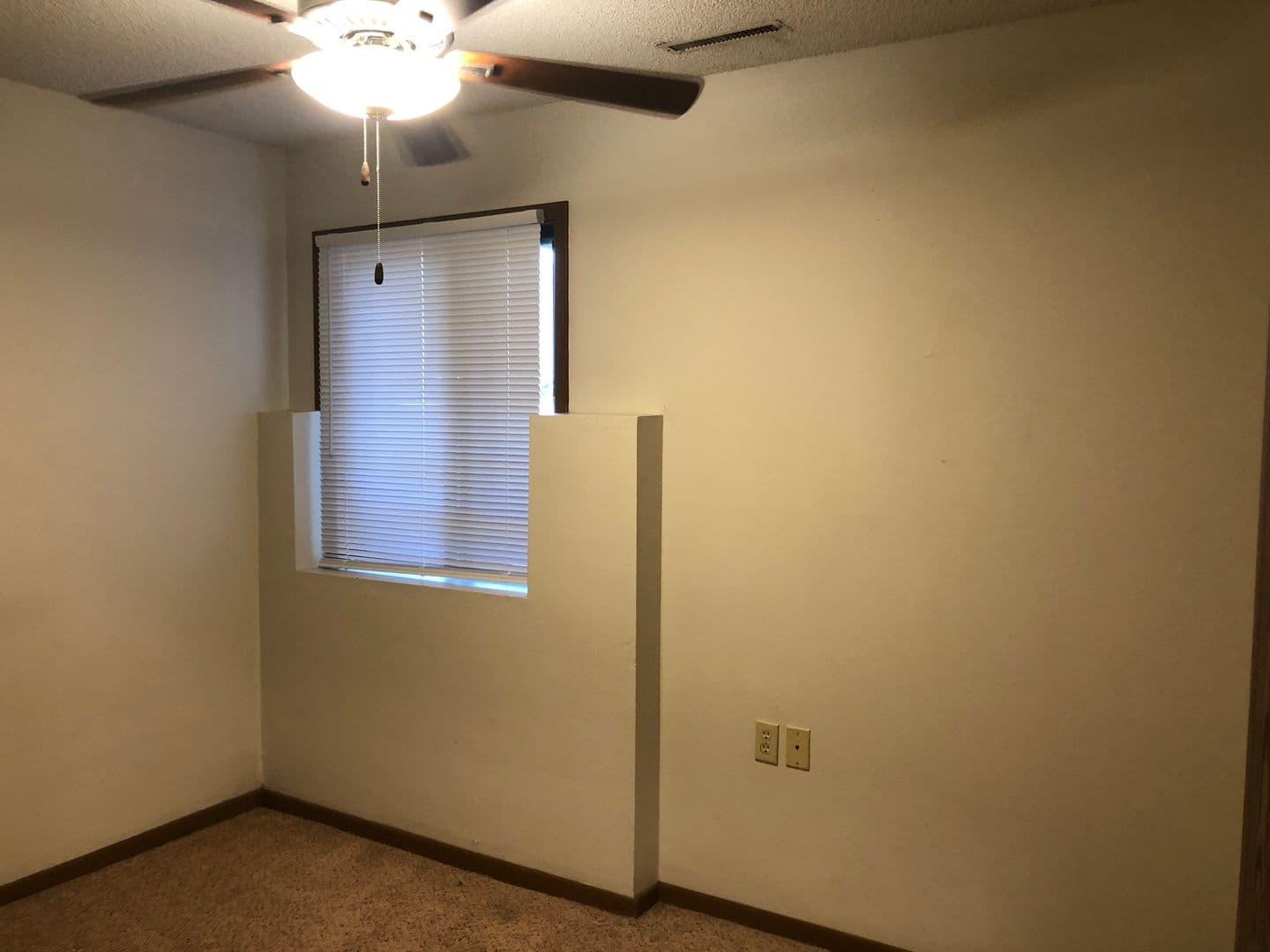 Ames Apartment: 312 Hillcrest Ave