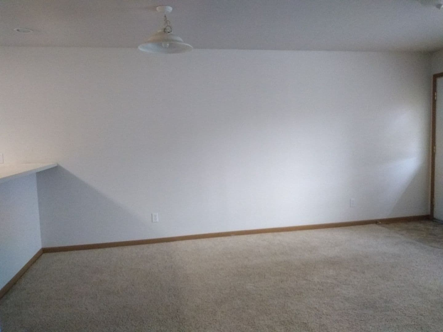 Ames Apartment: 1401 N Dakota Ave
