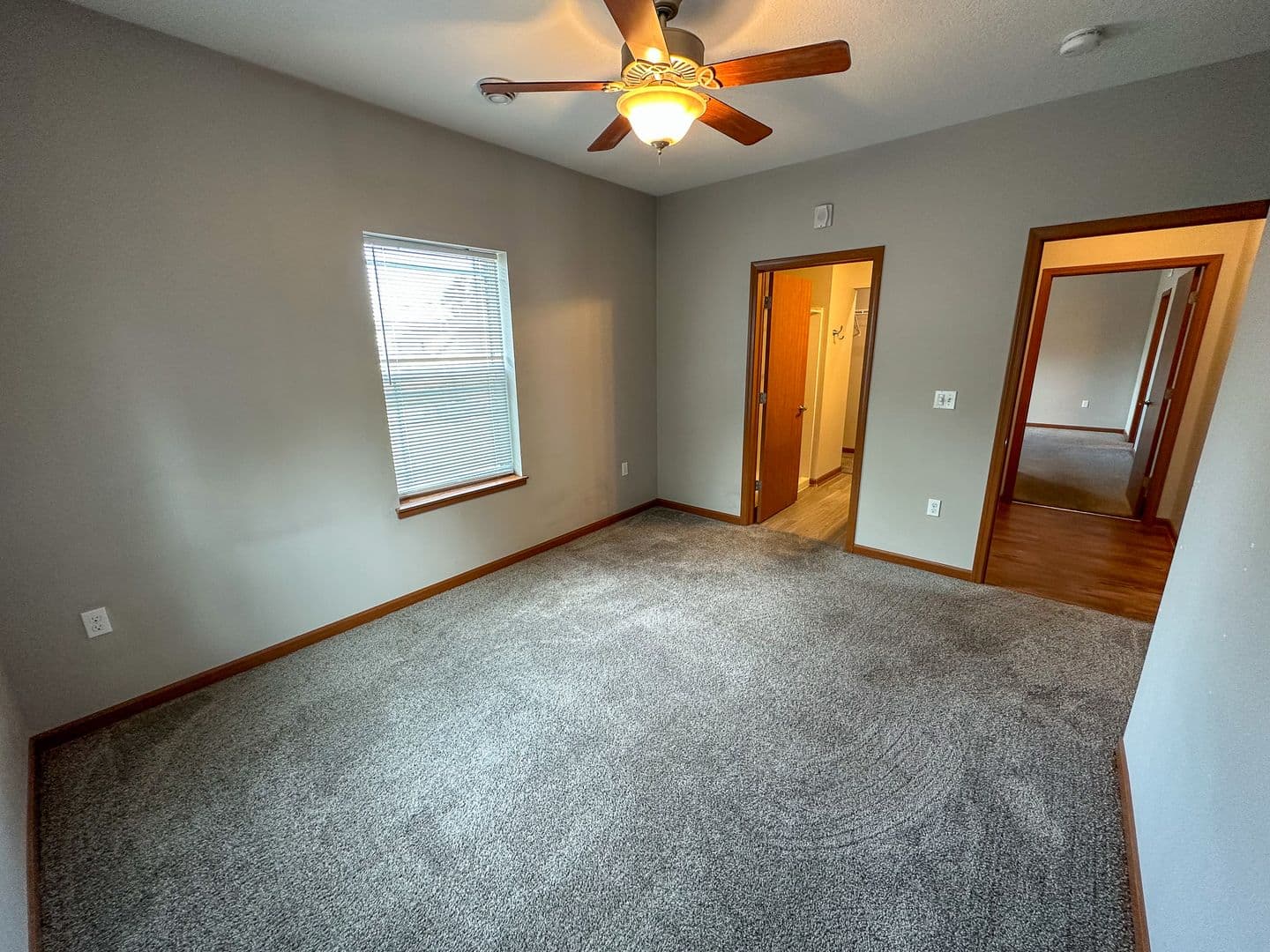 Ames Apartment: 135 Campus