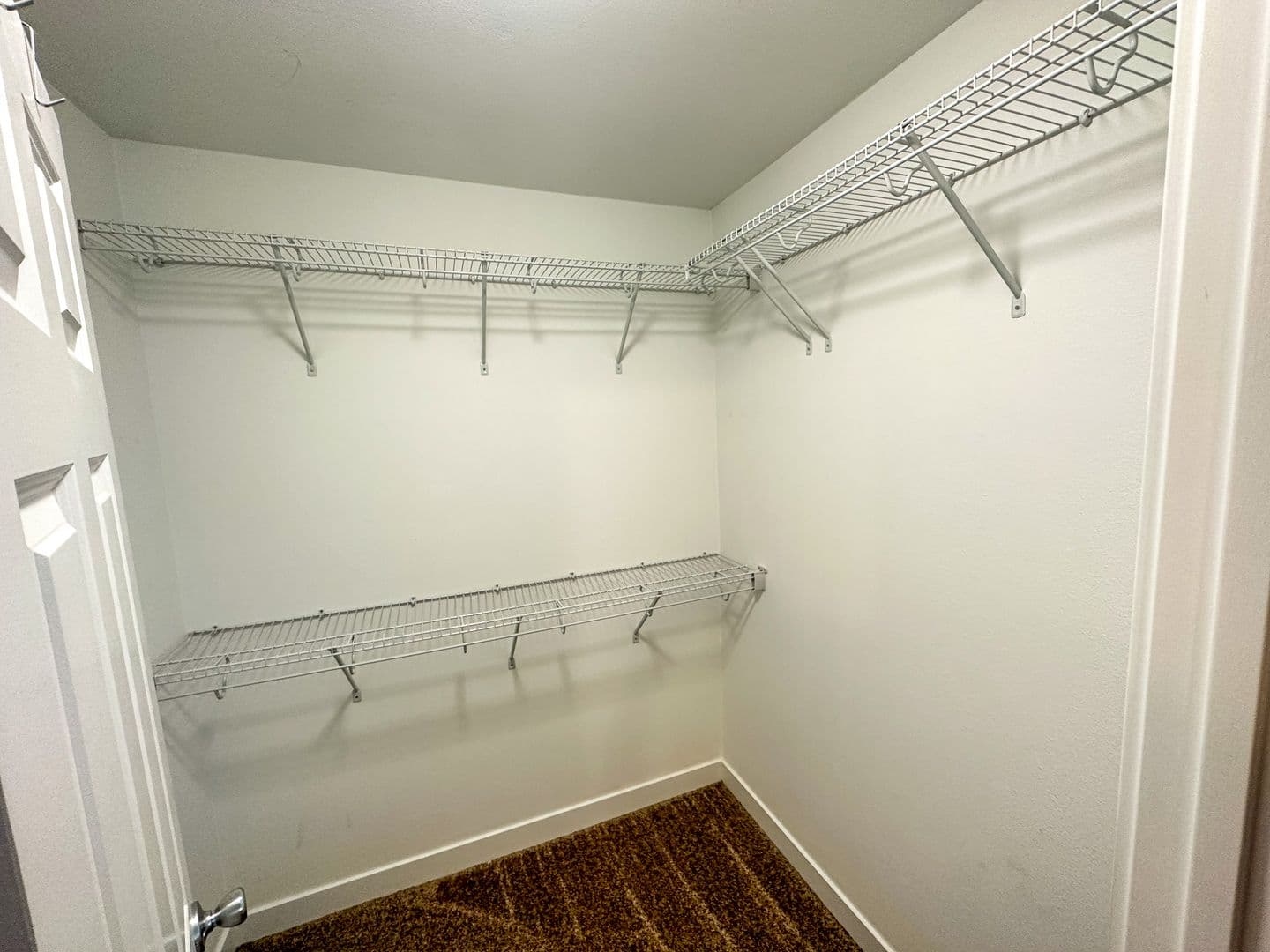 Ames Apartment: 207 S 5th St