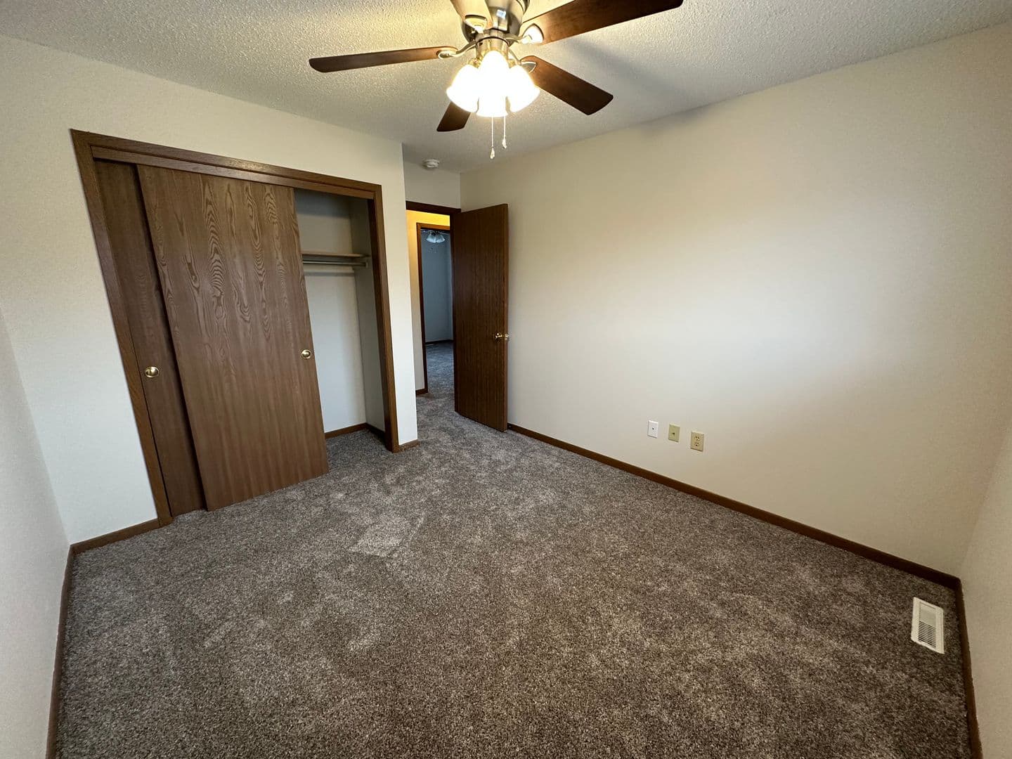 Ames Apartment: 1526 Little Bluestem Ct