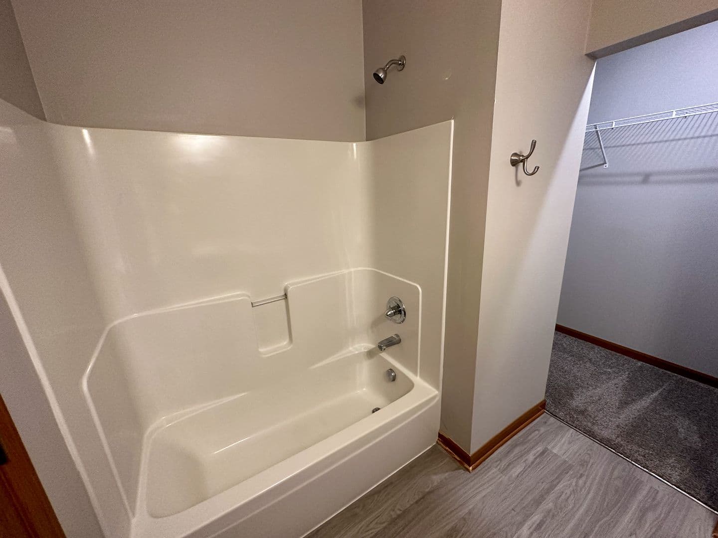 Ames Apartment: 135 Campus