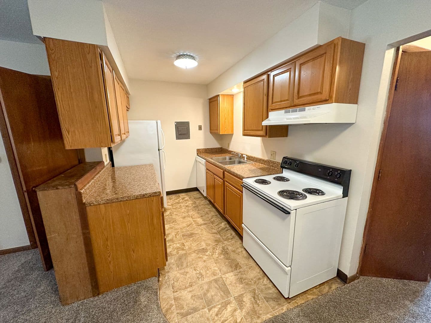 Ames Apartment: 2921 Woodland St