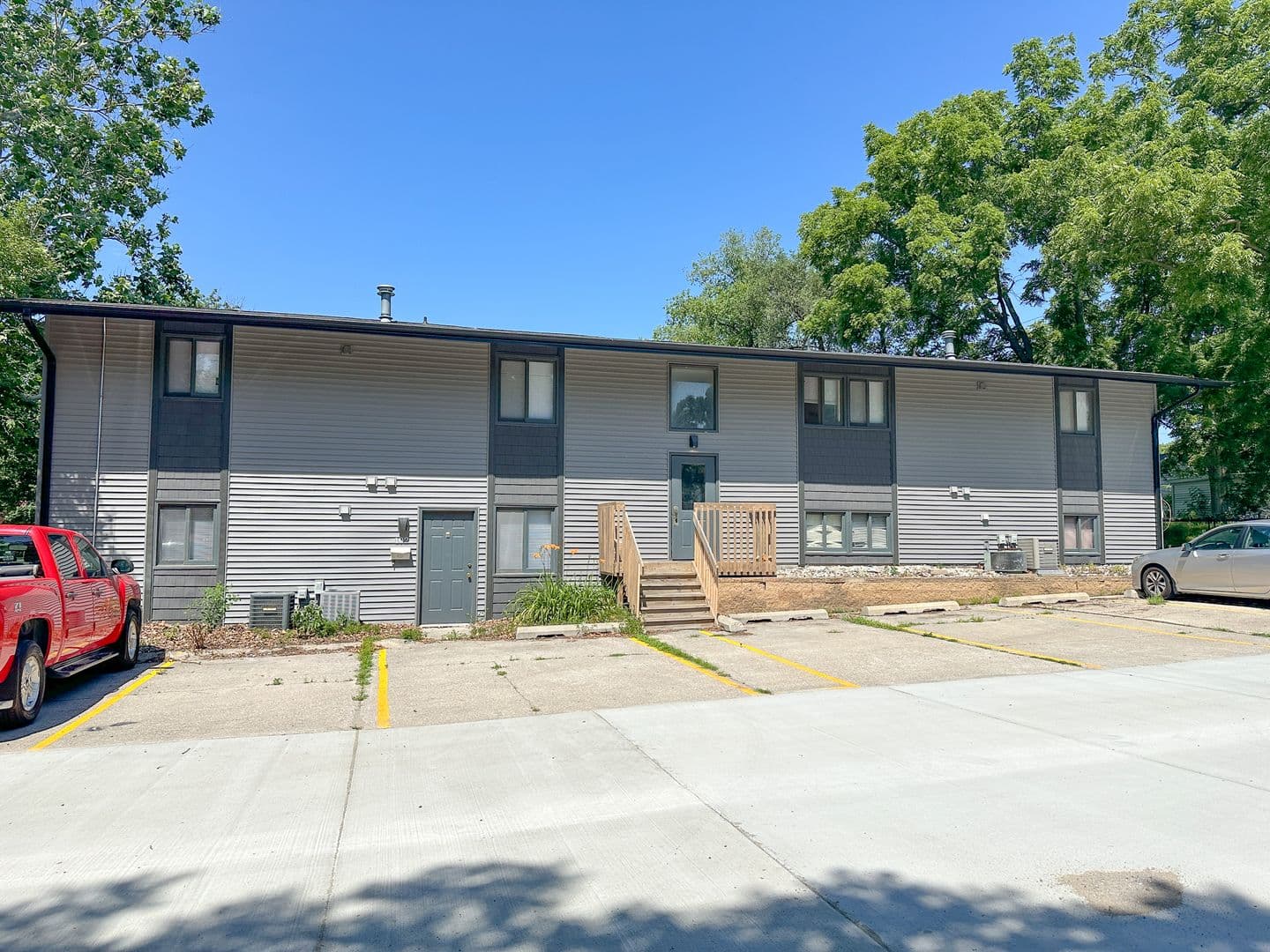 Ames Apartment: 3319 Story Street