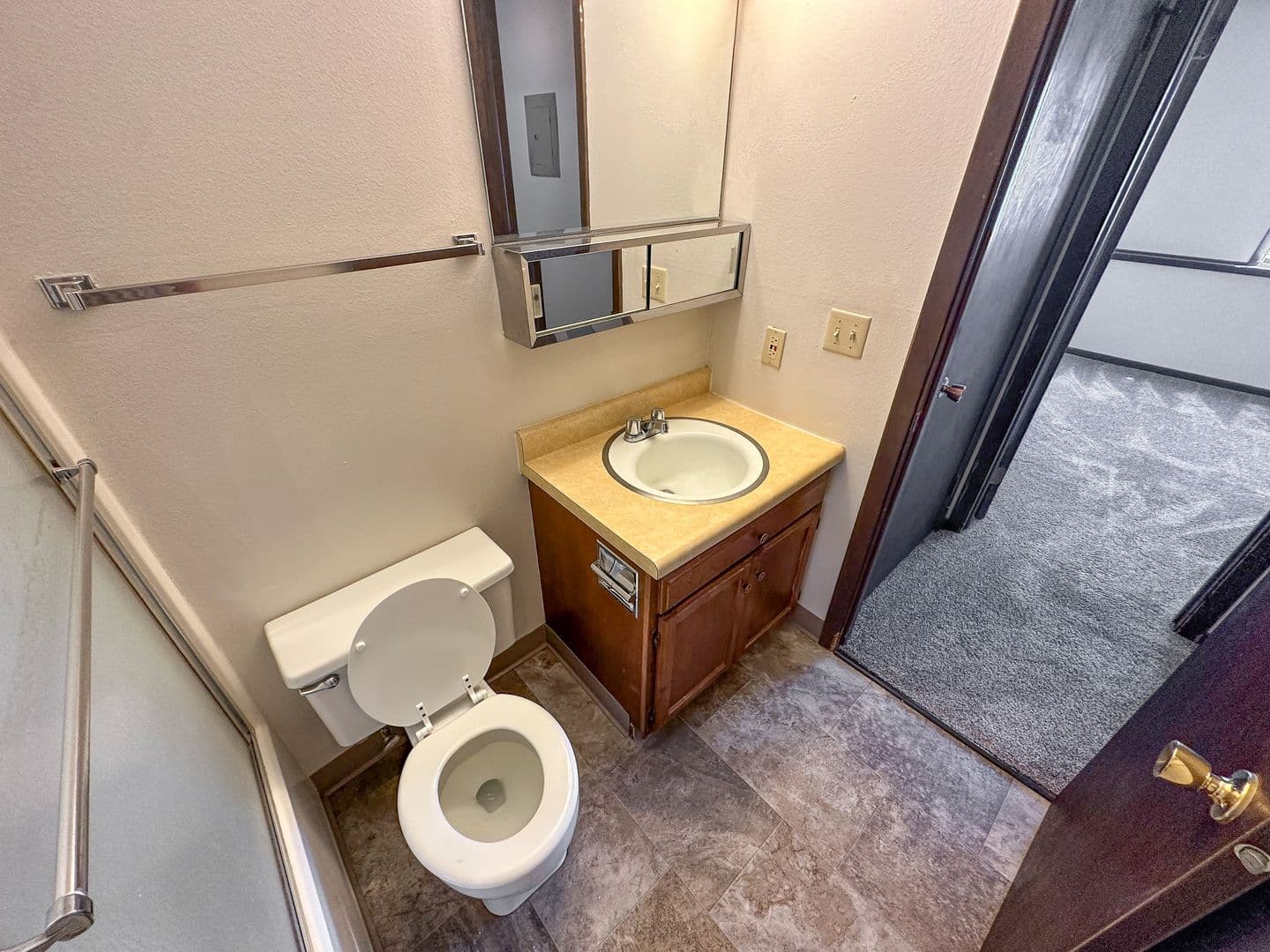 Ames Apartment: 4518 Hutchison St