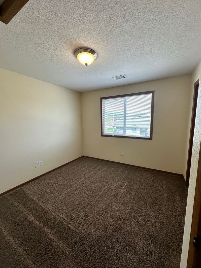 Ames Apartment: 204 Jewel Drive