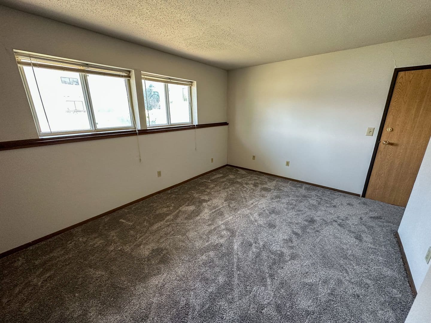 Ames Apartment: 4606 Ontario St
