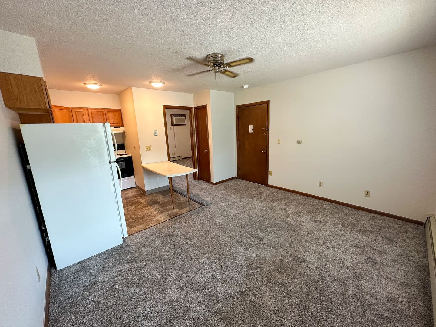Ames Apartment: 2931 West St