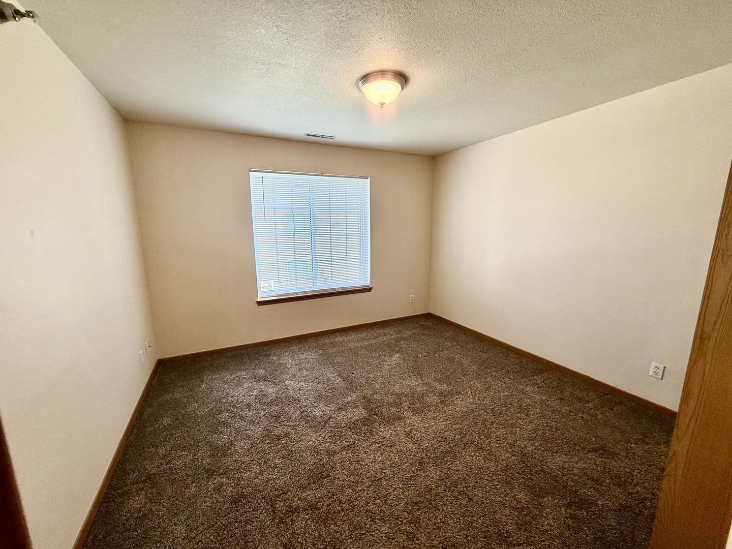 Ames Apartment: 219 Crystal St