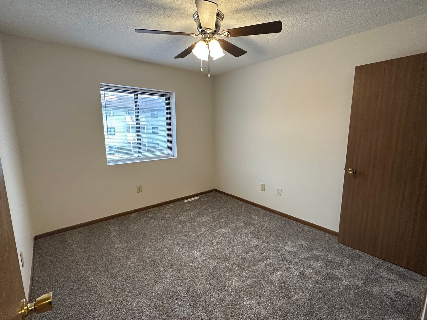 Ames Apartment: 1525 Little Bluestem Ct
