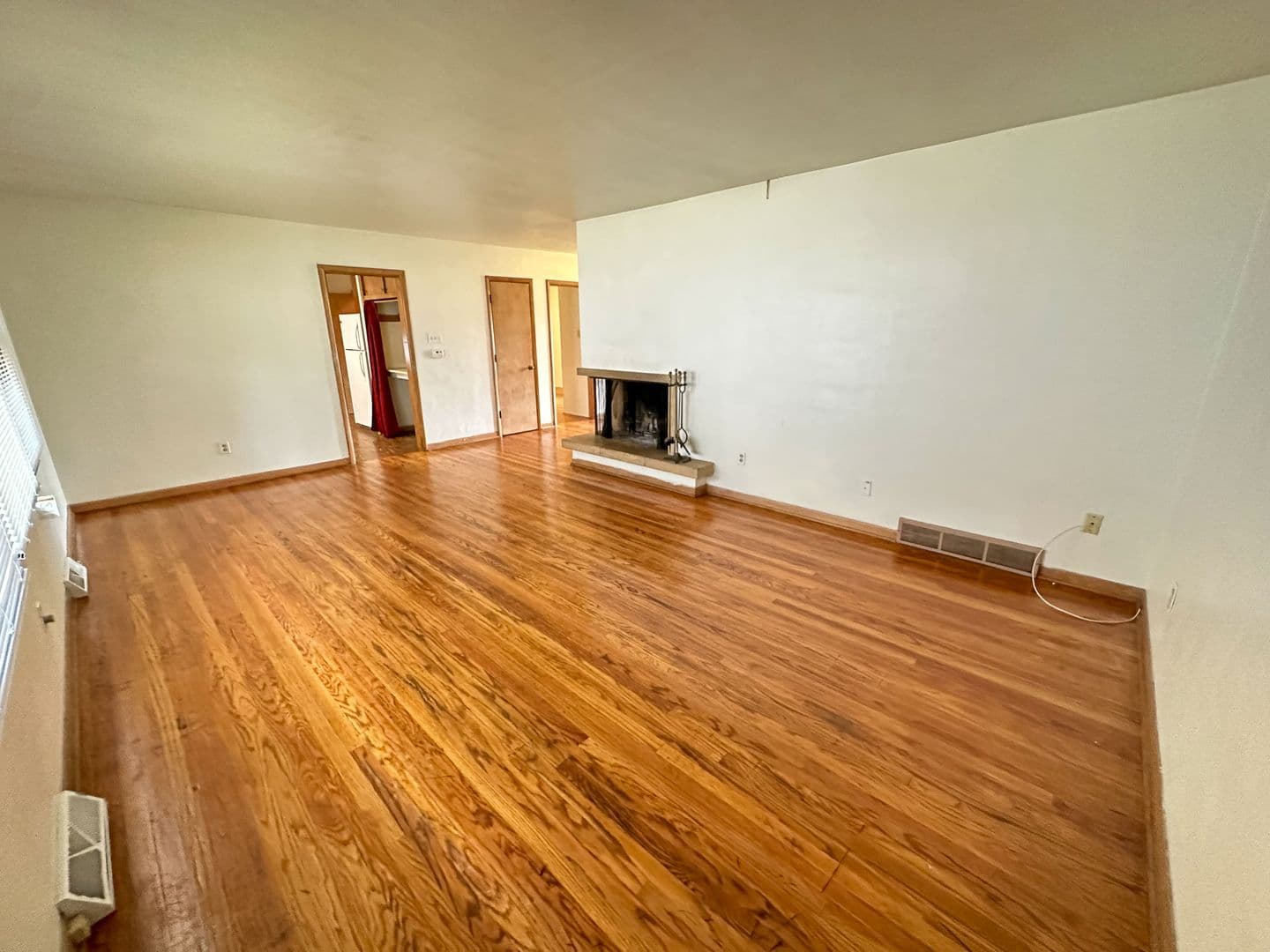 Ames Apartment: 3319 Story Street