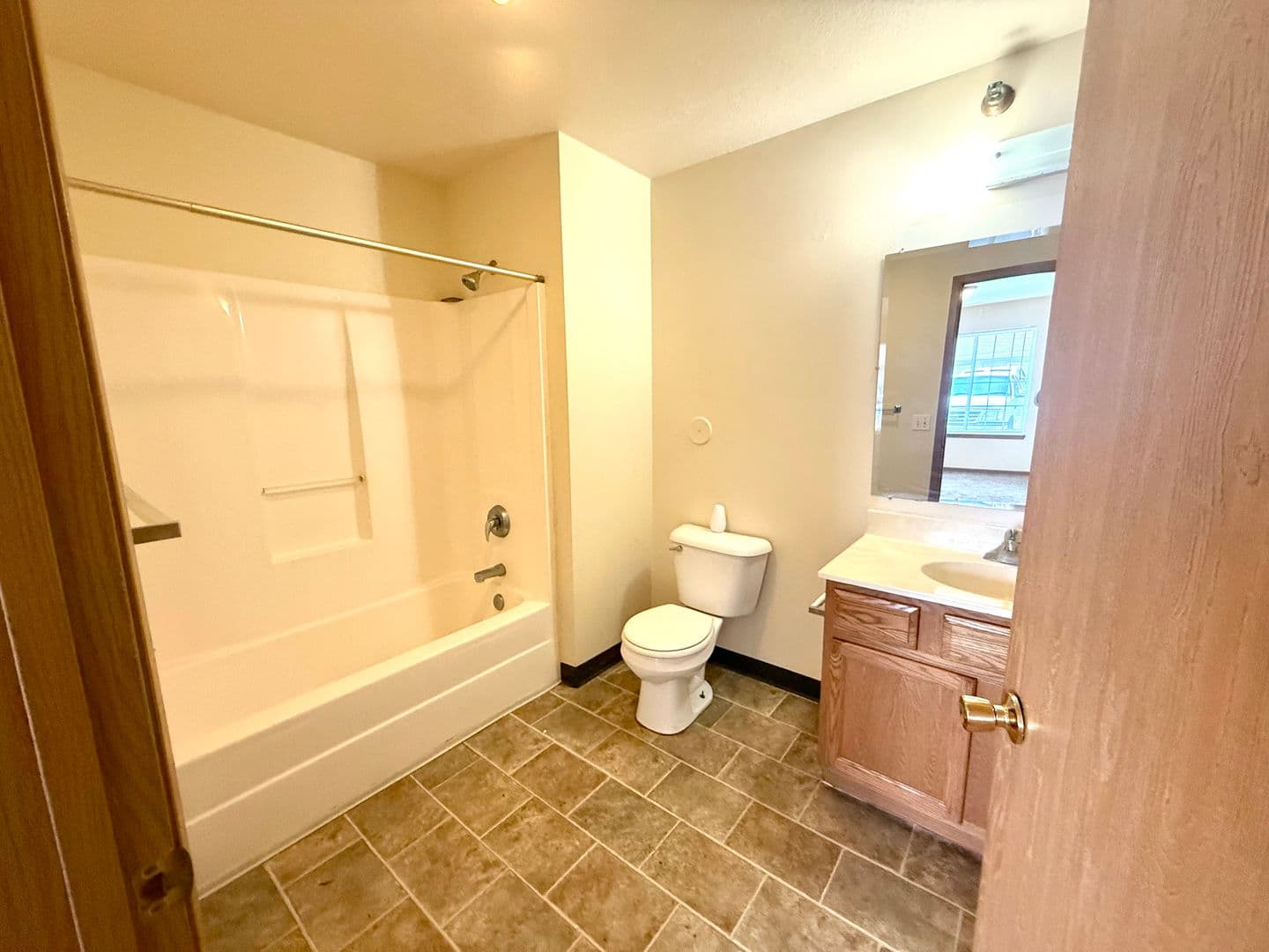 Ames Apartment: 225 Crystal St