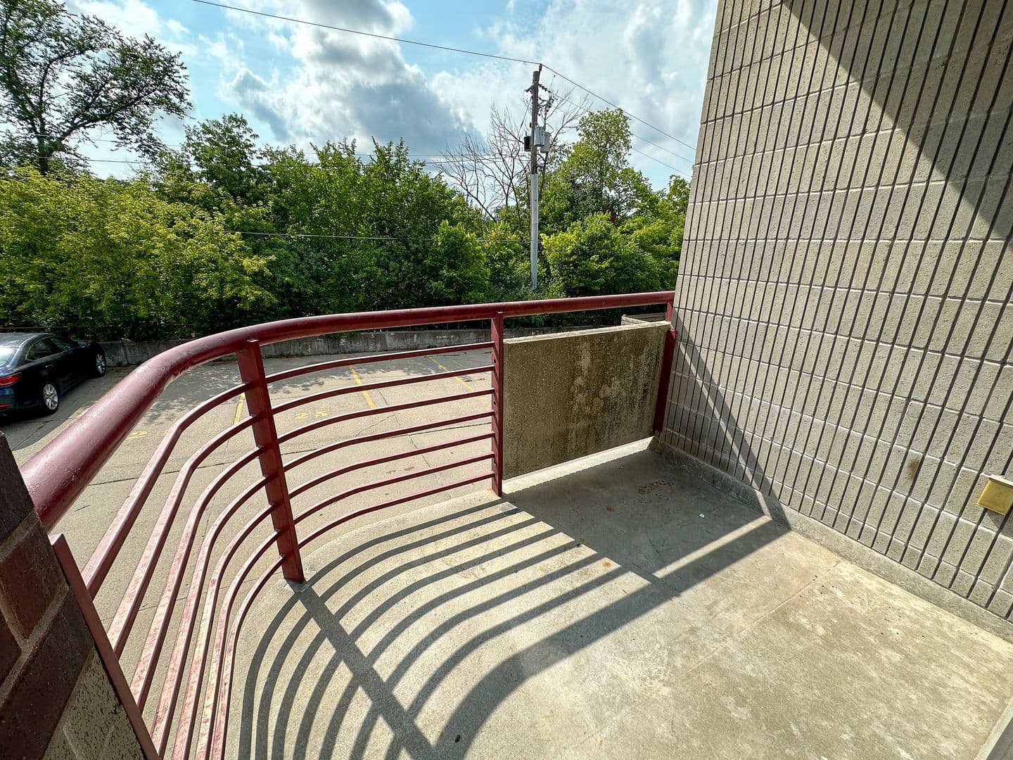 Ames Apartment: 245 N Hyland Ave