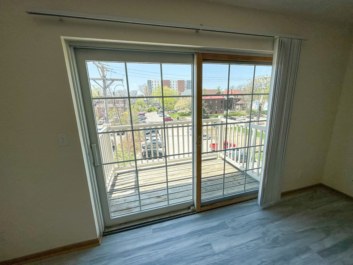 Ames Apartment: 121 Beach Ave