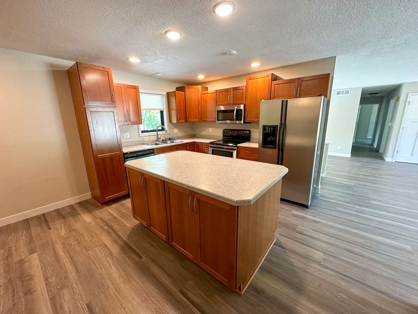 Ames House: 3419 Taft Ave