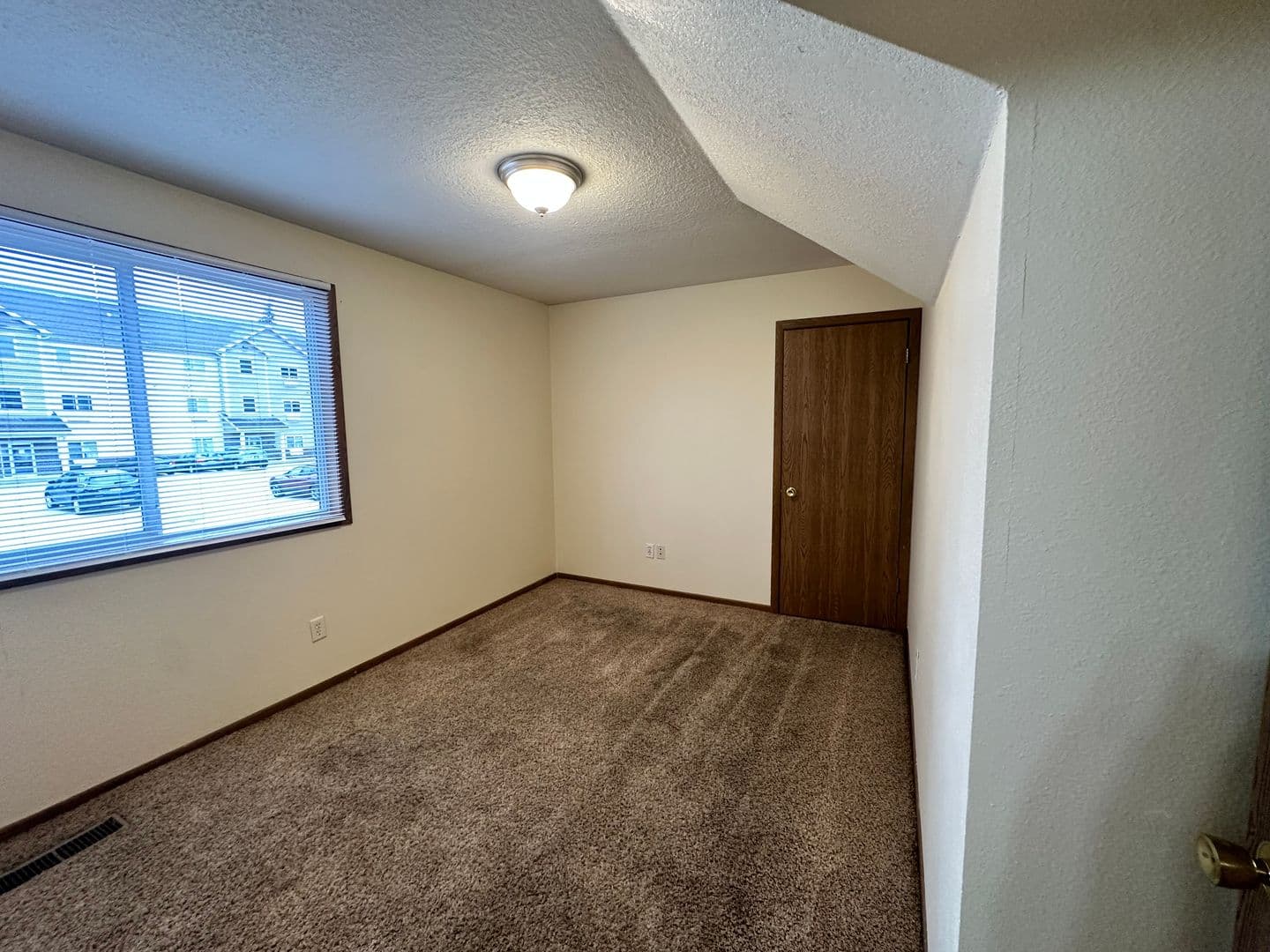 Ames Apartment: 204 Jewel Drive