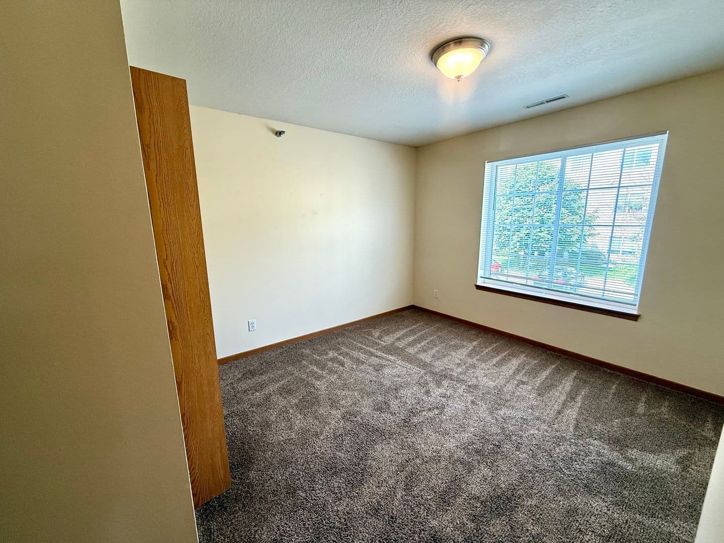 Ames Apartment: 219 Crystal St