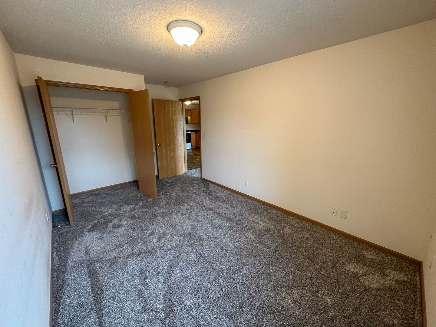 Ames Apartment: 121 Beach Ave