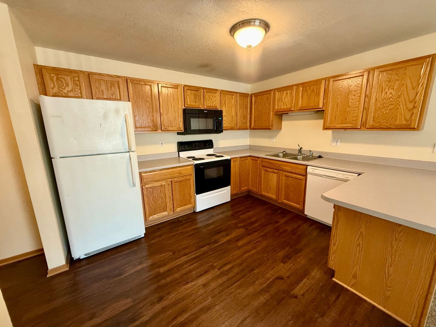 Ames Apartment: 221 Crystal St